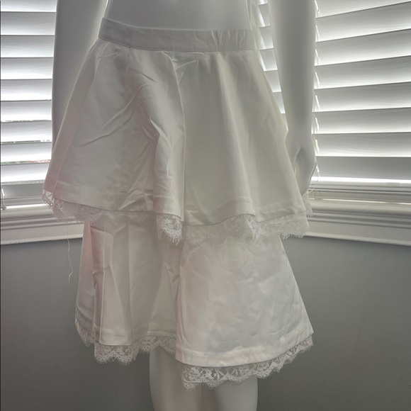 English Factory satin Skirt Sz S NWT - Picture 1 of 4